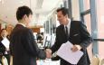 想從企業獲取更多Offer，獵頭顧問應該怎么做？